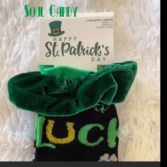St. Patrick’s Day novelty crew sock with green velvet scrunchie - Picture 2 of 3